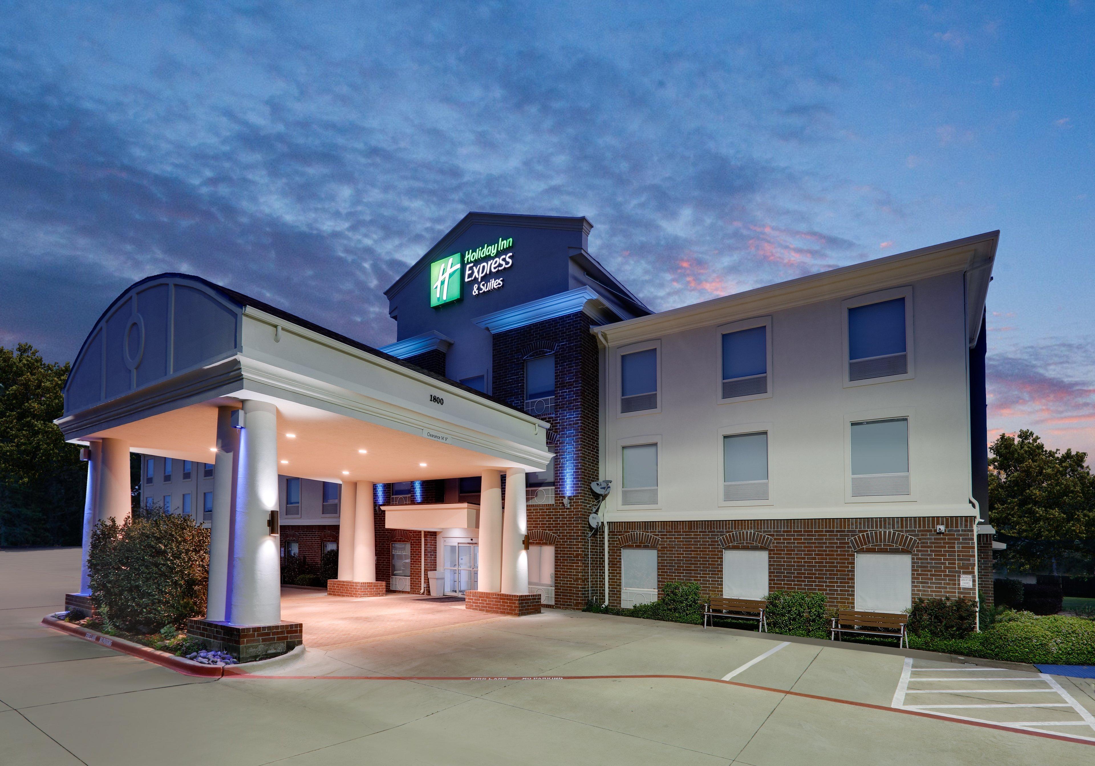 Express & By Ihg 3*